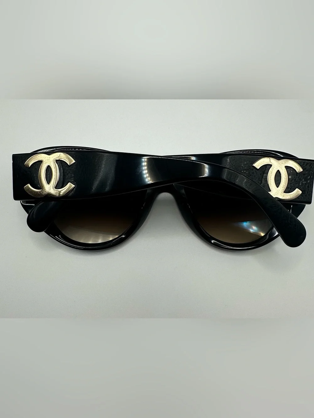 CHANEL Black Oversized Cat-Eye Sunglasses with Brown Lenses